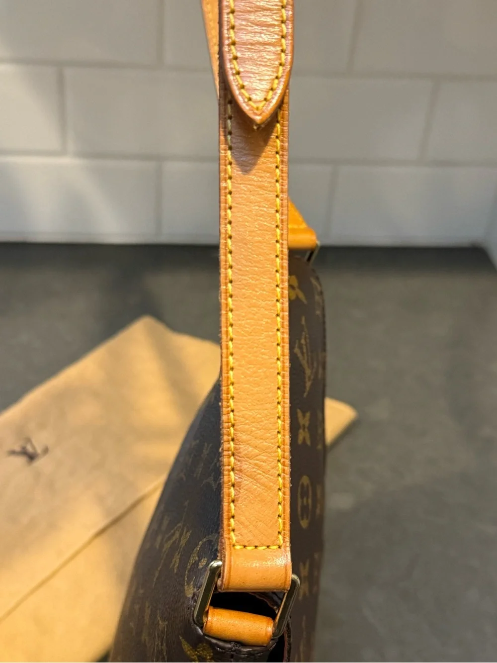 Louis Vuitton very minor